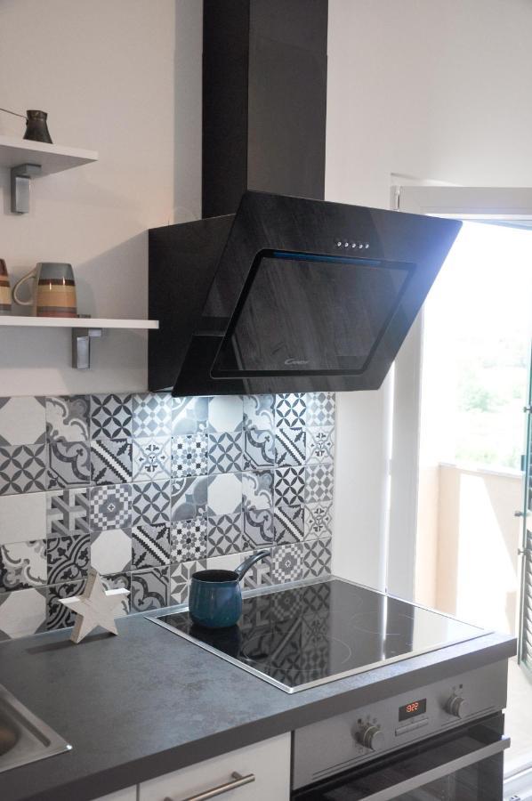 Apartmani Carnizza Ražanac Exterior foto